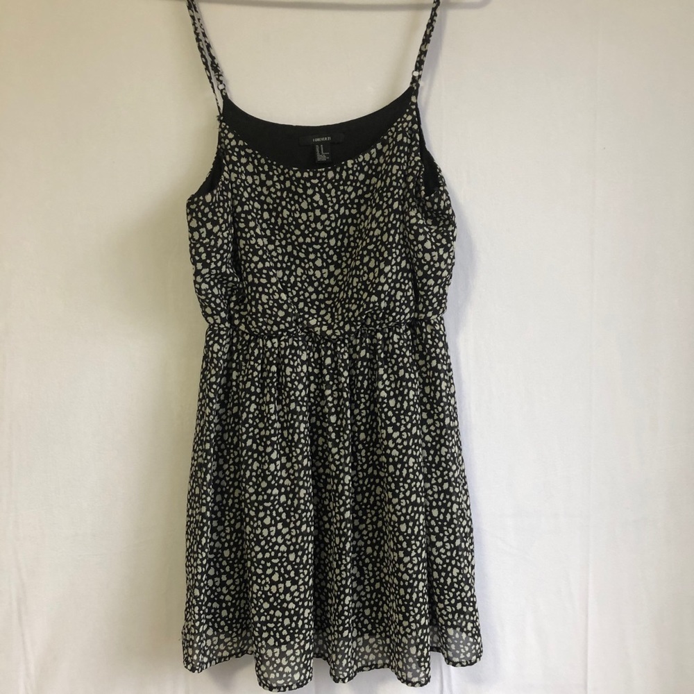 Forever 21 black & white dress